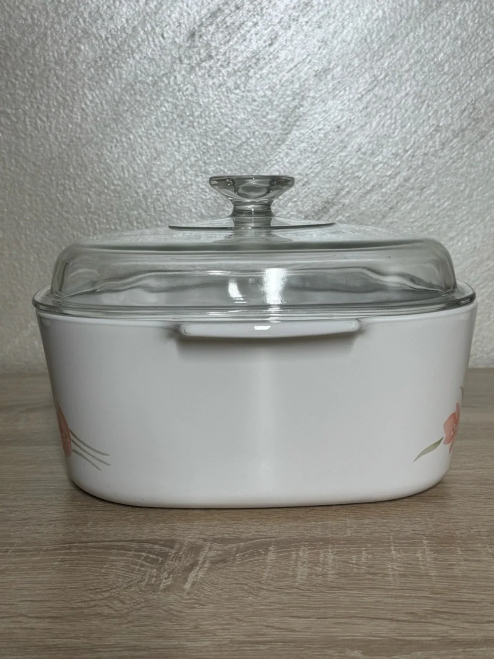 Vintage CorningWare 5-liter casserole dish in the 